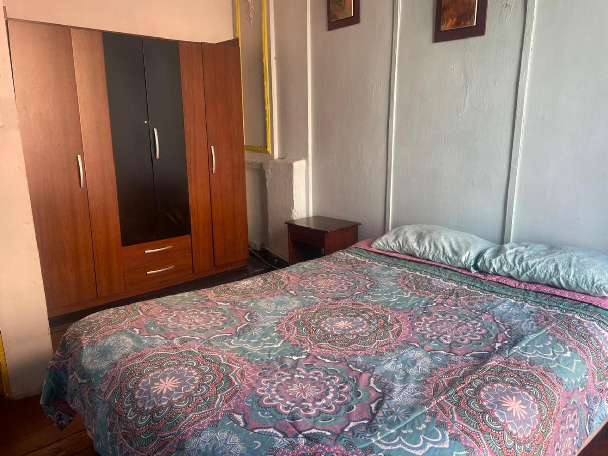 Pensión Puerta Amarilla Valparaíso